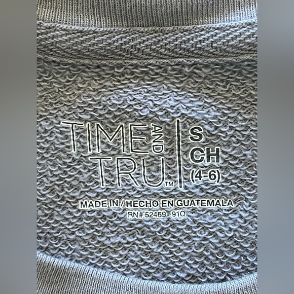 Time and Tru Women’s Gray Crewneck Sweatshirt Size Small - Picture 4 of 6